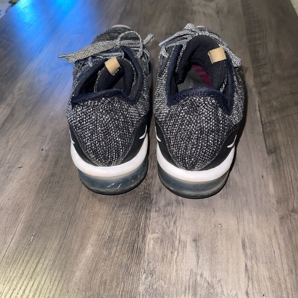 Nike Air Max. Size 10 - Picture 2 of 4